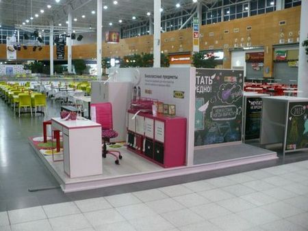 интерьерный выставочный подиум СТЦ МЕГА